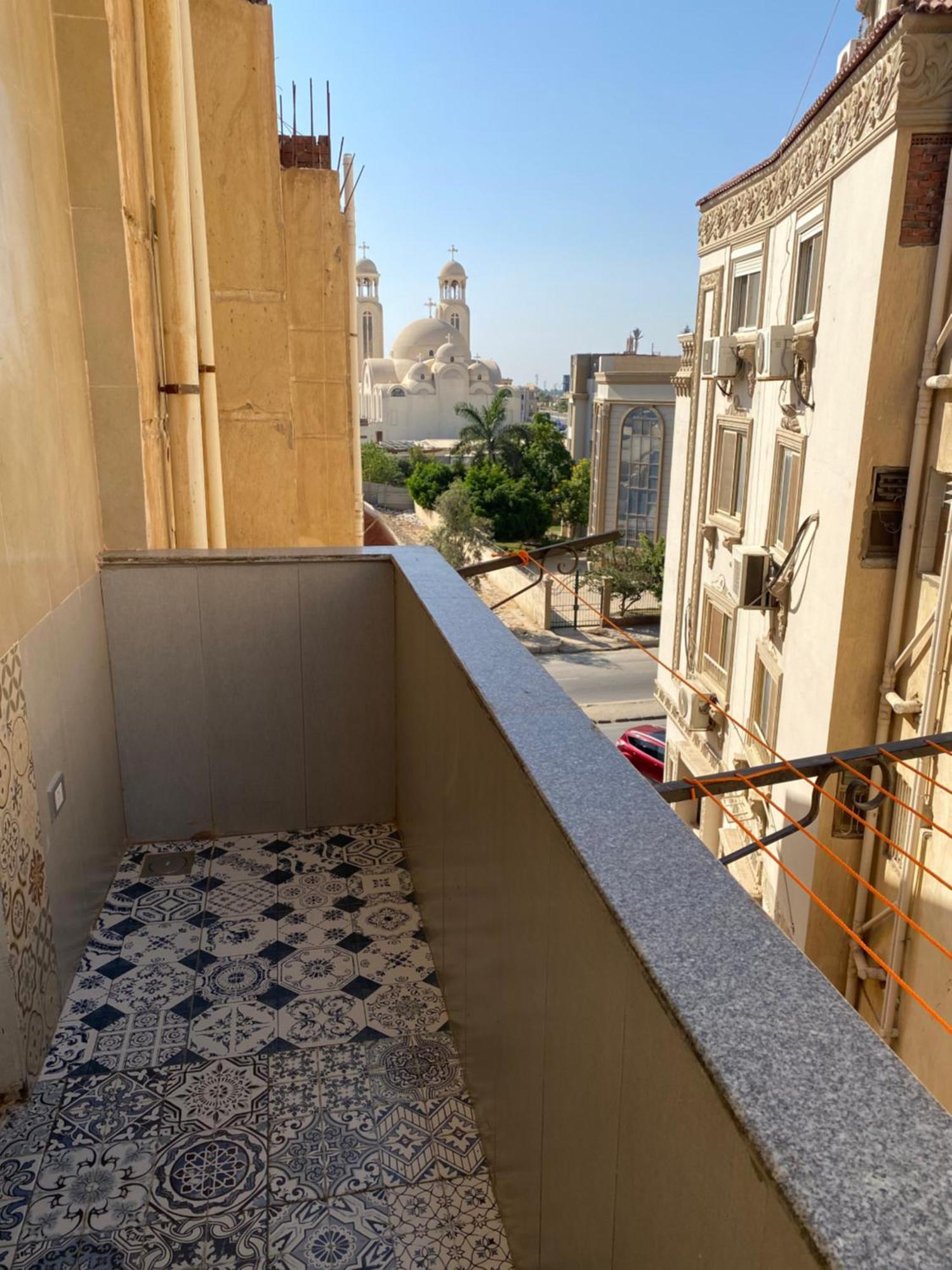 Sunny New * Il Cairo